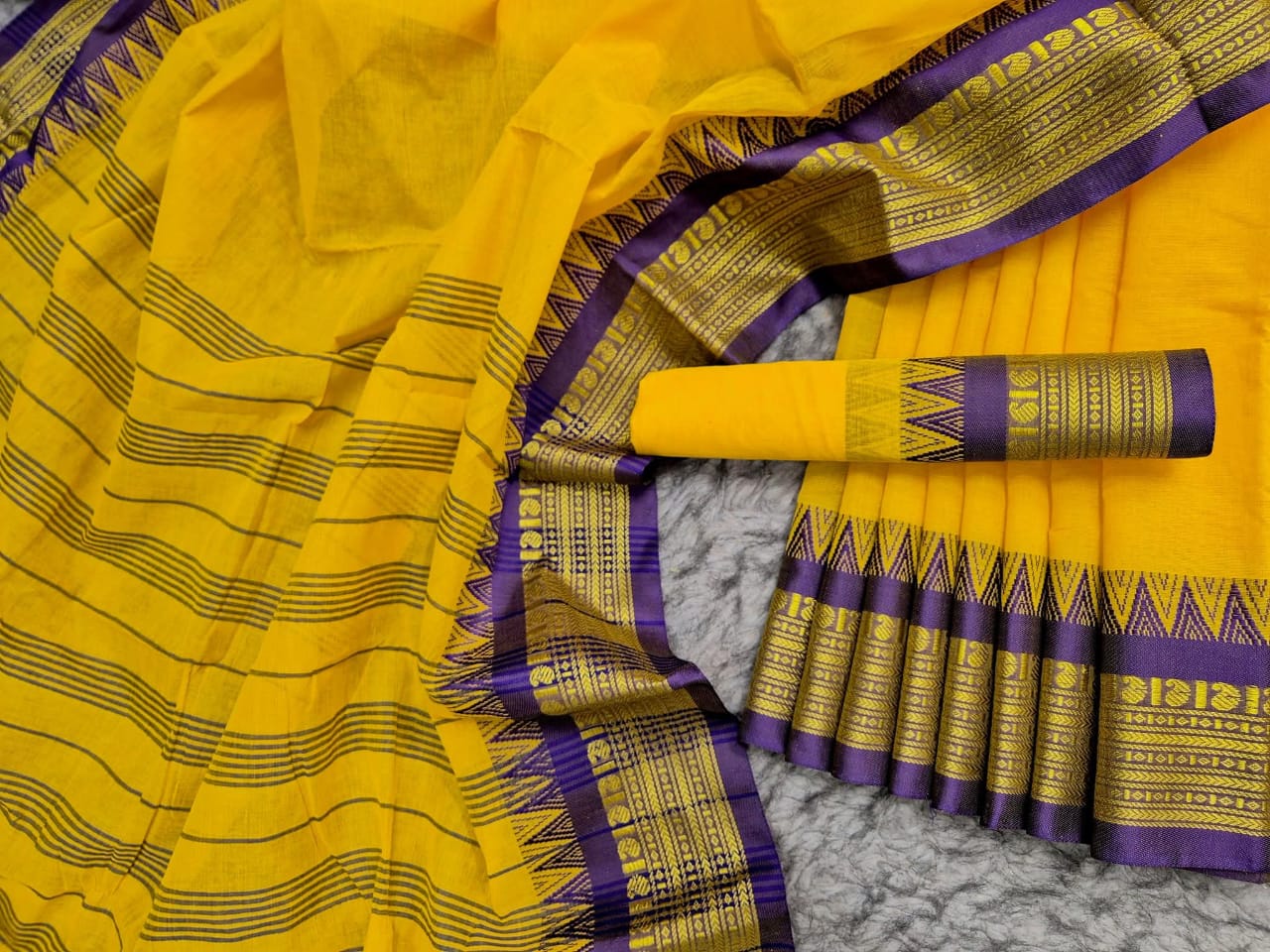Traditional Tangail Tant Cotton Saree (Nokshi Paar Design)